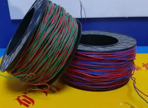 青龙放炮线的主要材质有哪些？不同材质的适用场景有何区别？